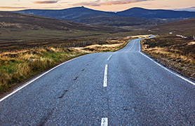 Photo of Wynding Road in Scotland by Paul Rysz